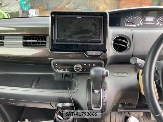 Honda N BOX CUSTOM 2017-10 8100812-22