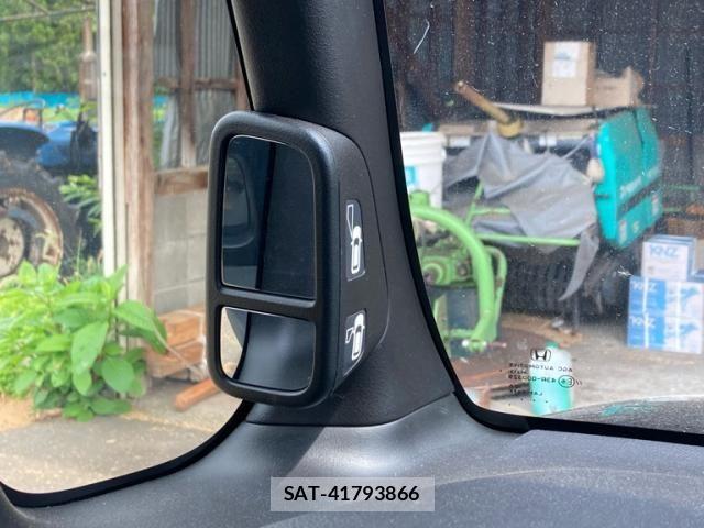 Honda N BOX CUSTOM 2017-10 8100812-26