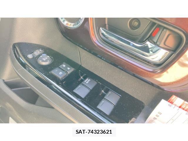 Honda N BOX CUSTOM 2023-08 8146306-10