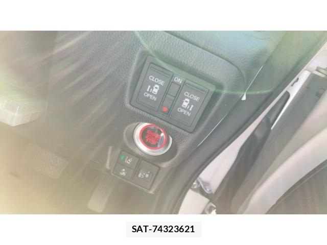 Honda N BOX CUSTOM 2023-08 8146306-11