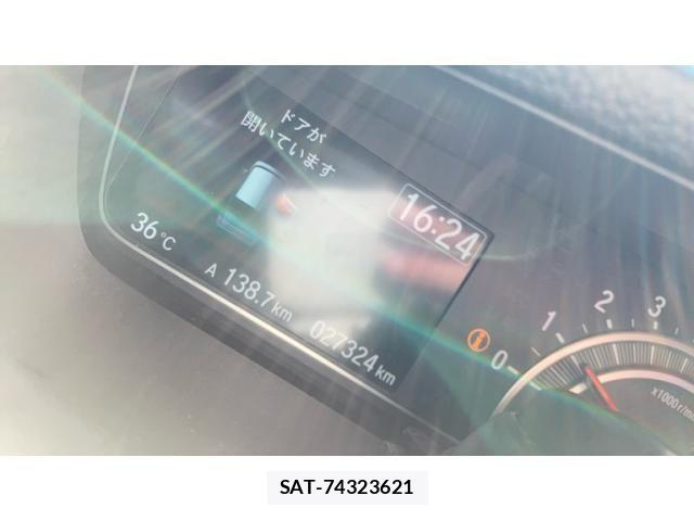 Honda N BOX CUSTOM 2023-08 8146306-14