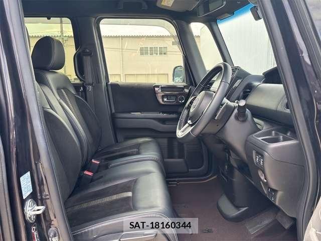 Honda N BOX CUSTOM 2018-01 8209127-11
