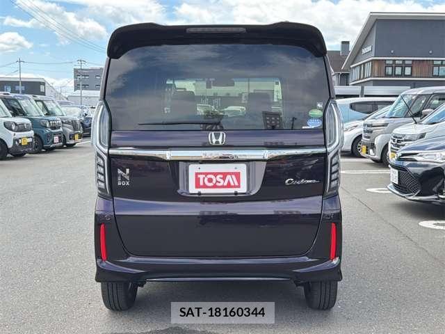 Honda N BOX CUSTOM 2018-01 8209127-18