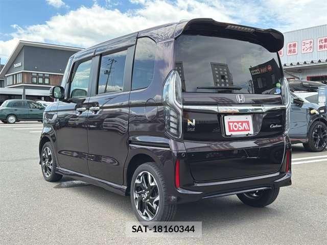 Honda N BOX CUSTOM 2018-01 8209127-24