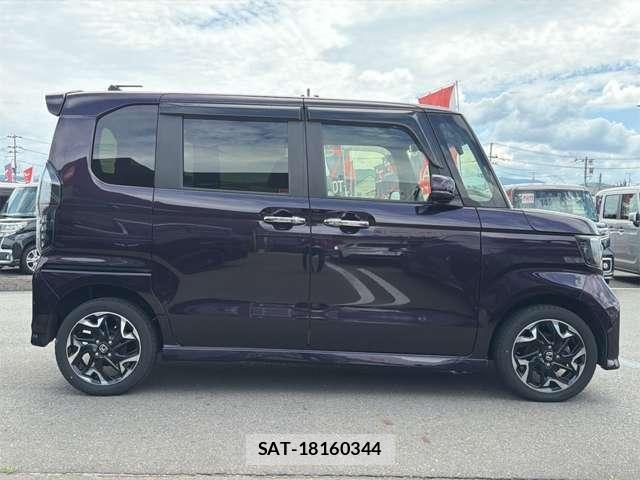 Honda N BOX CUSTOM 2018-01 8209127-27