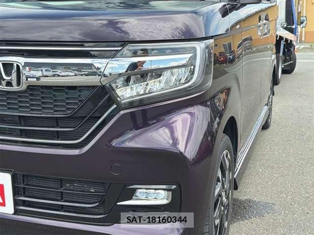Honda N BOX CUSTOM 2018-01 8209127-28