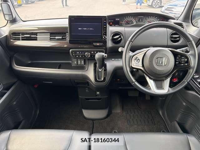 Honda N BOX CUSTOM 2018-01 8209127-4