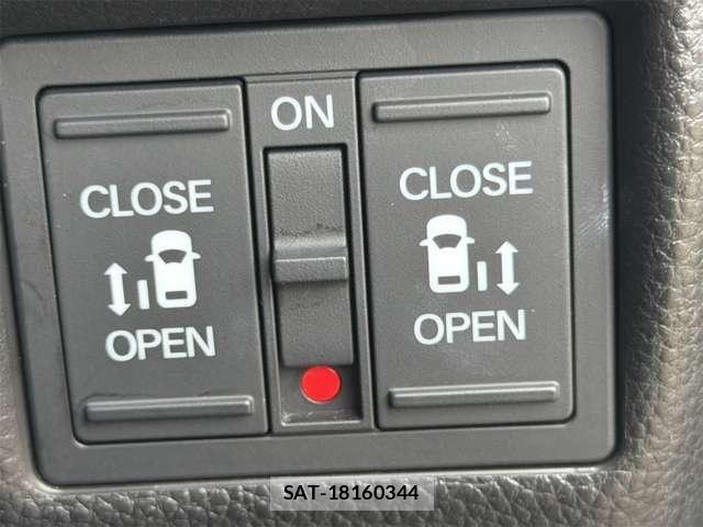 Honda N BOX CUSTOM 2018-01 8209127-5