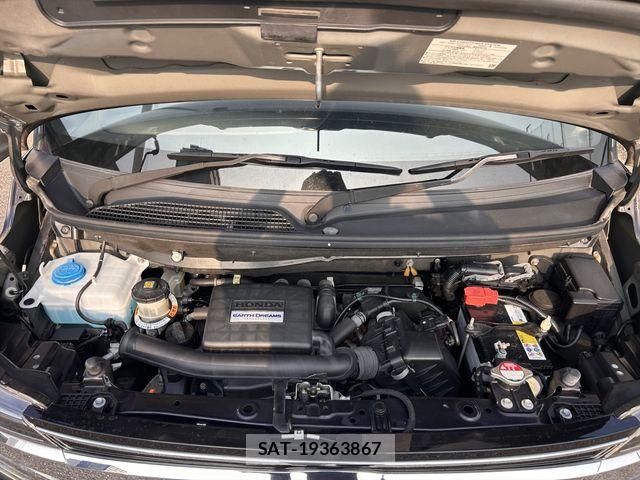Honda N BOX CUSTOM 2018-02 8209131-9