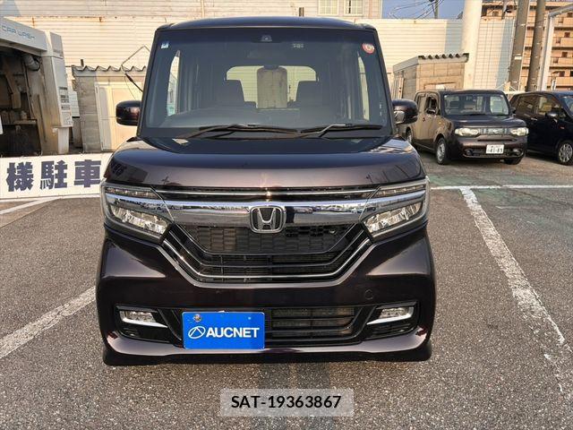 Honda N BOX CUSTOM 2018-02 8209131-1