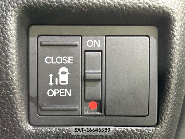 Honda N BOX CUSTOM 2017-11 8209129-5
