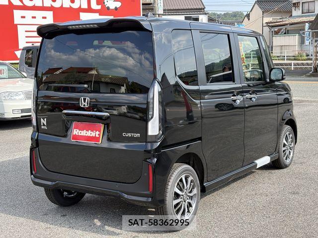 Honda N BOX CUSTOM 2026-07 8209122-8