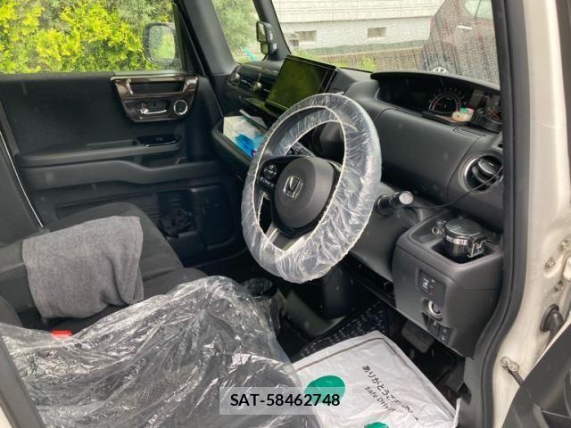 Honda N BOX CUSTOM 2018-09 8231069-18