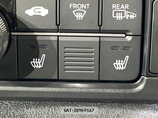 Honda N BOX CUSTOM 2025-10 8246144-7