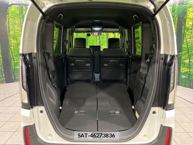 Honda N BOX CUSTOM 2024-03 8246143-9