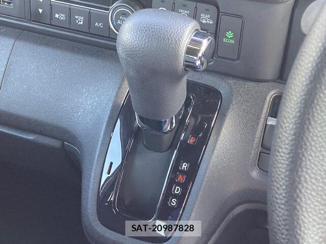 Honda N BOX CUSTOM 2024-01 8246145-9