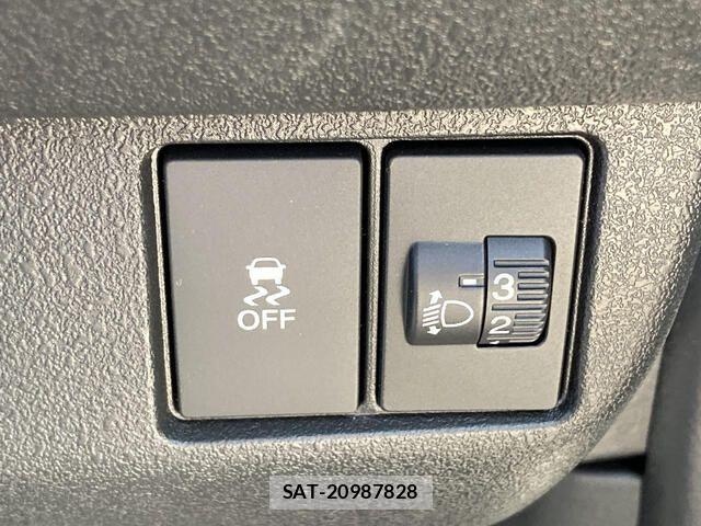 Honda N BOX CUSTOM 2024-01 8246145-12