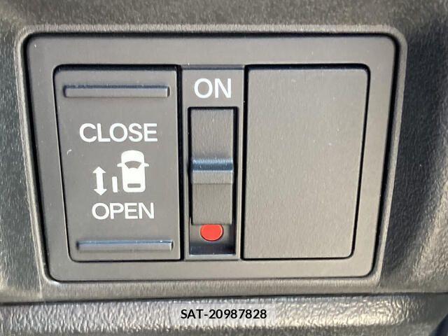 Honda N BOX CUSTOM 2024-01 8246145-13