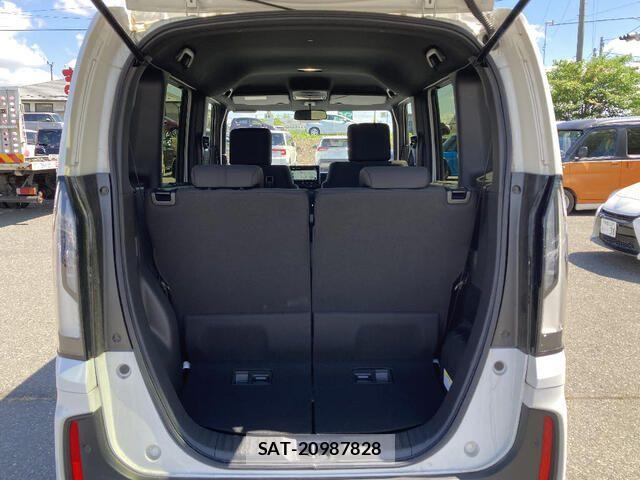 Honda N BOX CUSTOM 2024-01 8246145-17