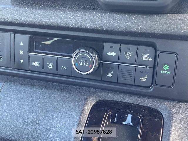 Honda N BOX CUSTOM 2024-01 8246145-8