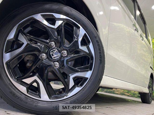 Honda N BOX CUSTOM 2018-02 8246151-12