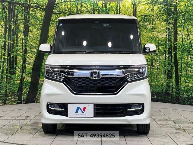 Honda N BOX CUSTOM 2018-02 8246151-13
