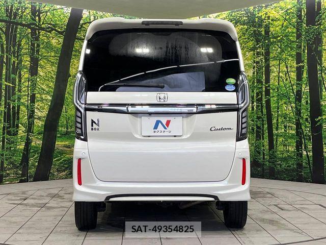 Honda N BOX CUSTOM 2018-02 8246151-14