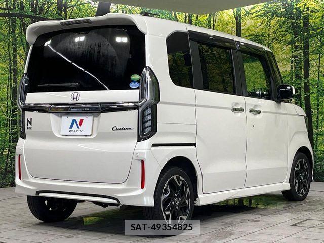 Honda N BOX CUSTOM 2018-02 8246151-16