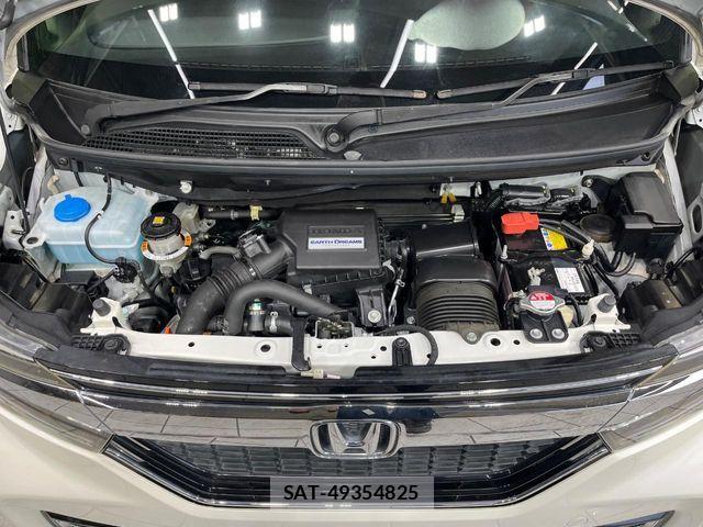 Honda N BOX CUSTOM 2018-02 8246151-17