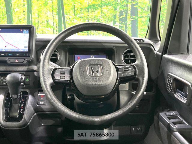 Honda N BOX CUSTOM 2023-10 8246147-11
