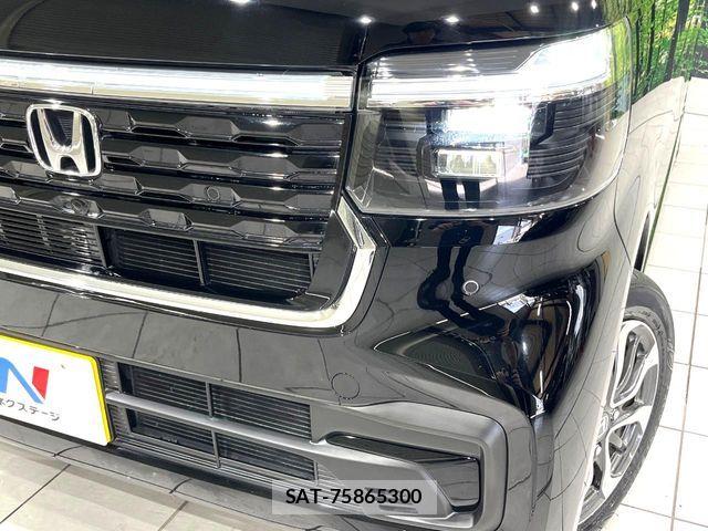 Honda N BOX CUSTOM 2023-10 8246147-12