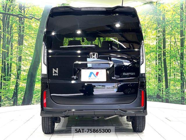 Honda N BOX CUSTOM 2023-10 8246147-15