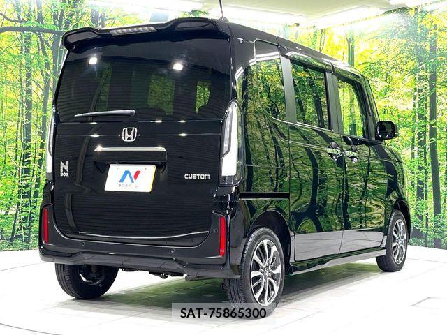 Honda N BOX CUSTOM 2023-10 8246147-17