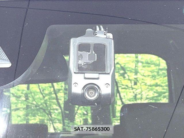 Honda N BOX CUSTOM 2023-10 8246147-6
