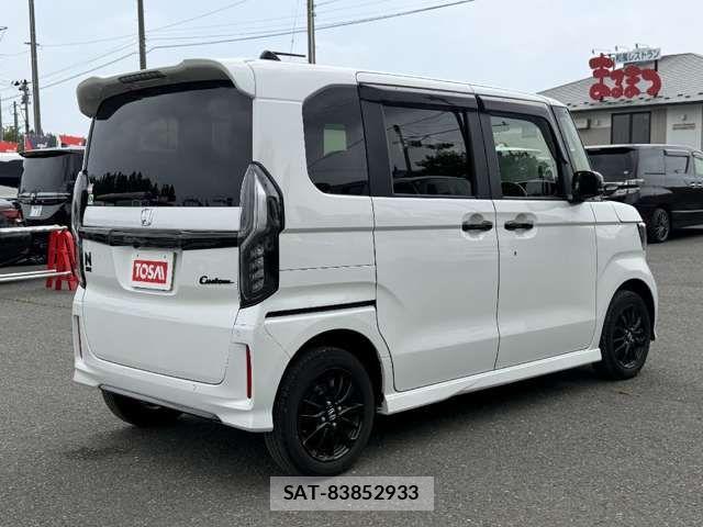 Honda N BOX CUSTOM 2022-11 8246149-4