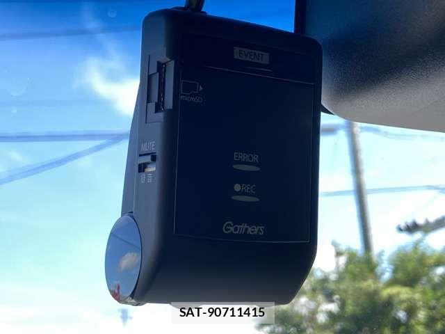 Honda N BOX CUSTOM 2019-10 8246154-12