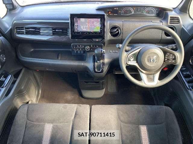 Honda N BOX CUSTOM 2019-10 8246154-5
