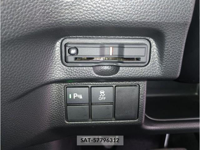 Honda N BOX CUSTOM 2023-05 8315948-11