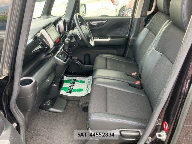 Honda N BOX CUSTOM 2017-04 8315962-12