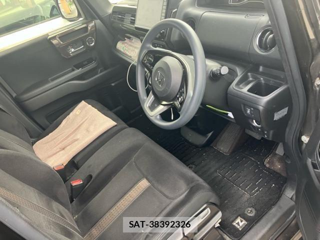 Honda N BOX CUSTOM 2019-01 8315963-14