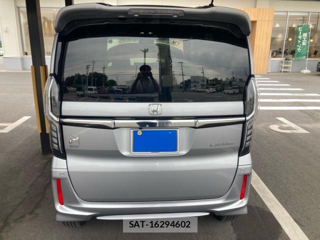 Honda N BOX CUSTOM 2018-09 8315958-10