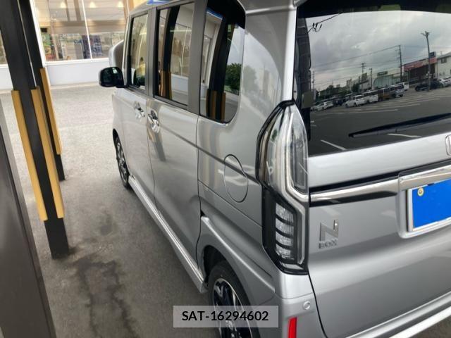 Honda N BOX CUSTOM 2018-09 8315958-11