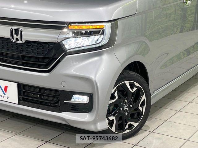Honda N BOX CUSTOM 2017-12 8337117-12