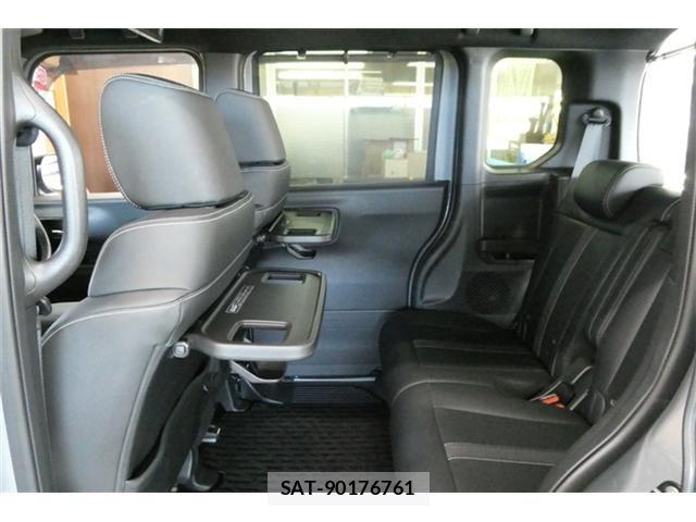 Honda N BOX CUSTOM 2023-11 8334454-12