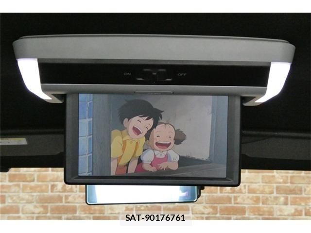 Honda N BOX CUSTOM 2023-11 8334454-13