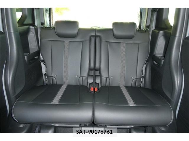 Honda N BOX CUSTOM 2023-11 8334454-7
