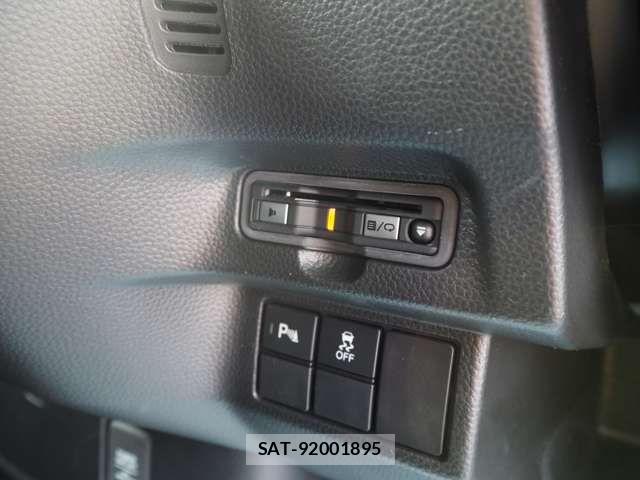 Honda N BOX CUSTOM 2022-02 8367677-17