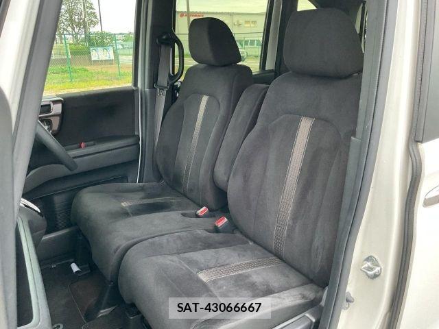 Honda N BOX CUSTOM 2018-10 8367686-10
