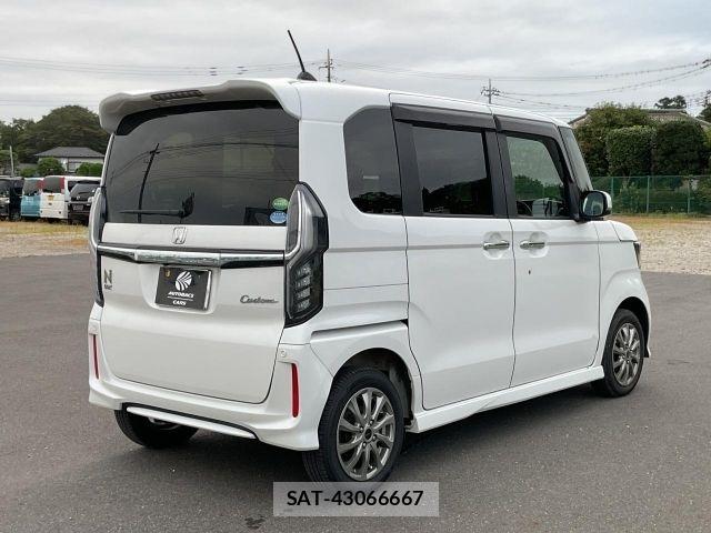 Honda N BOX CUSTOM 2018-10 8367686-2