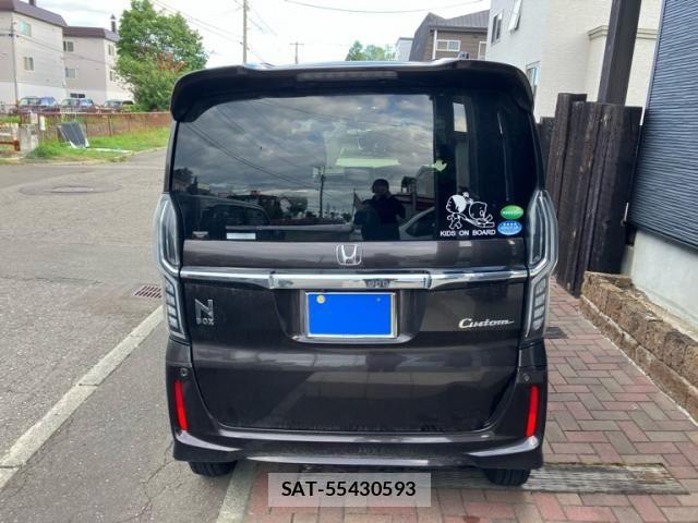 Honda N BOX CUSTOM 2017-11 8413974-2